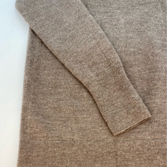 Tahari 100% extra fine Merino Wool - Picture 4 of 6